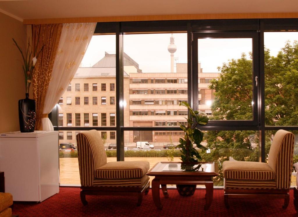 Halong Hotel Berlin Room photo